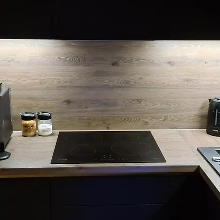 Penthouse Marcelina In * Τρογκίρ